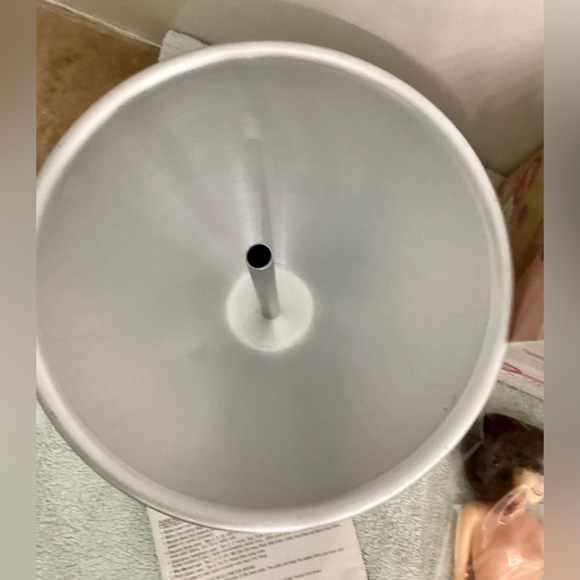 Classic Wonder Doll Cake Mold - Picture 11 of 16